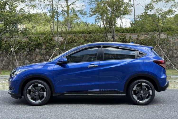 Used Honda Vezel 2015 1.8L CVT 2WD Luxury Model Exterior 2