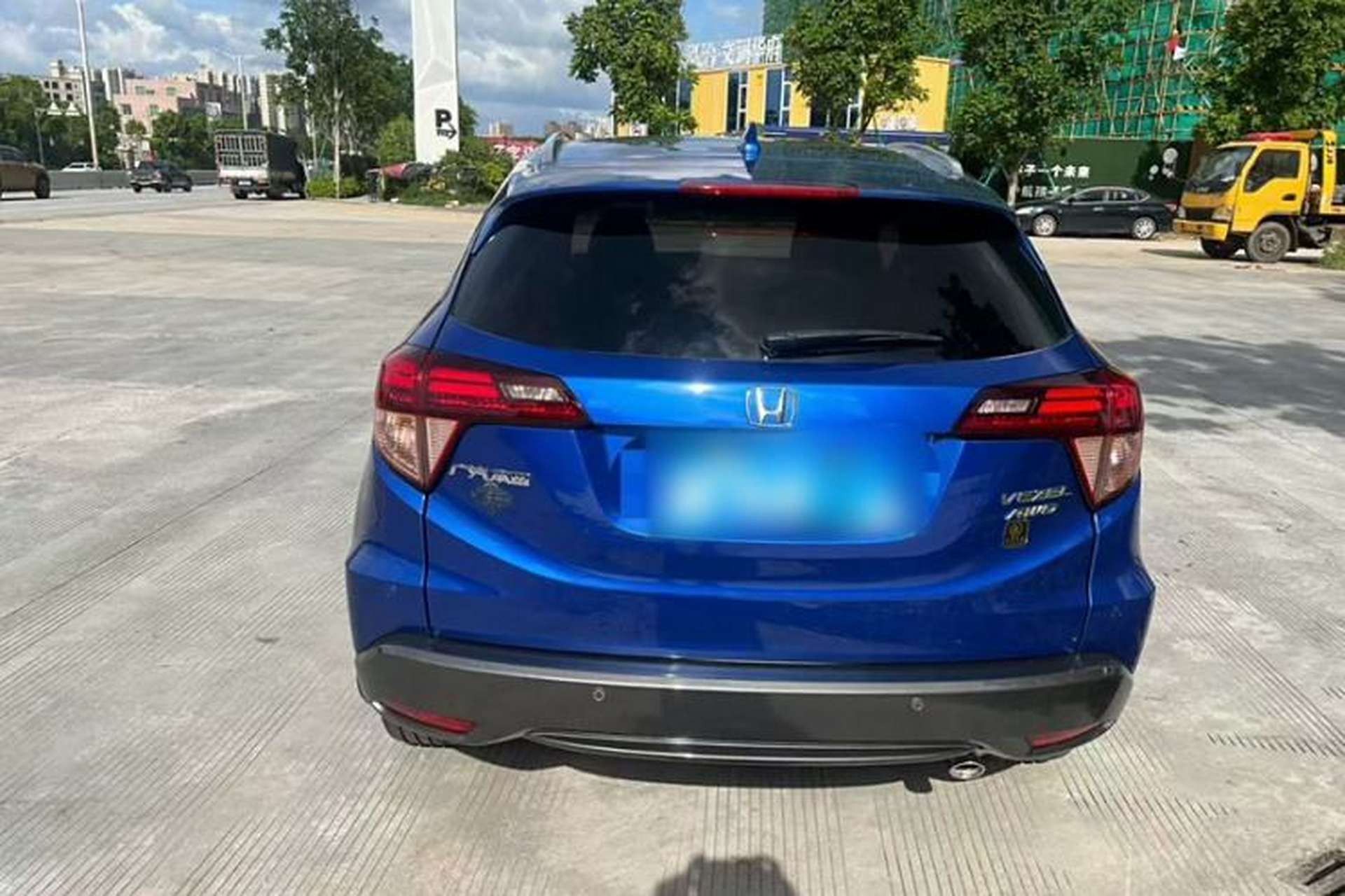 Used Honda Vezel 2015 1.8L CVT Four-Wheel Drive Flagship Model Exterior 4