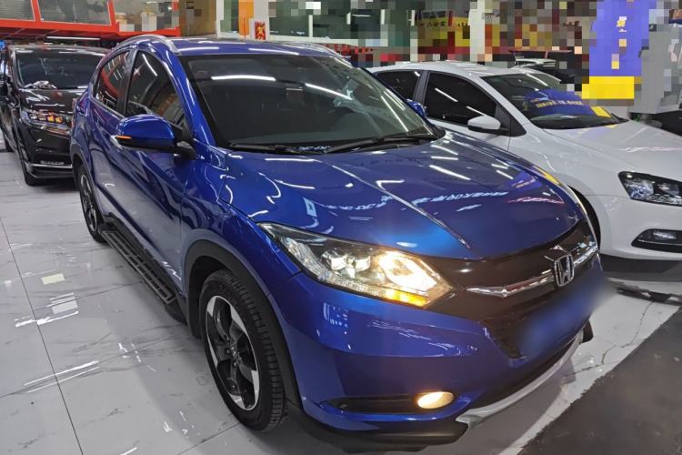 Used Honda Vezel 2015 1.8L CVT 2WD Luxury Model Front Right 45 Deg