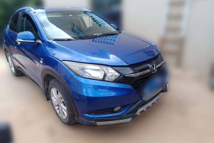 Used Honda Vezel 2015 1.5L CVT two-wheel drive Comfort trim Front Right 45 Deg