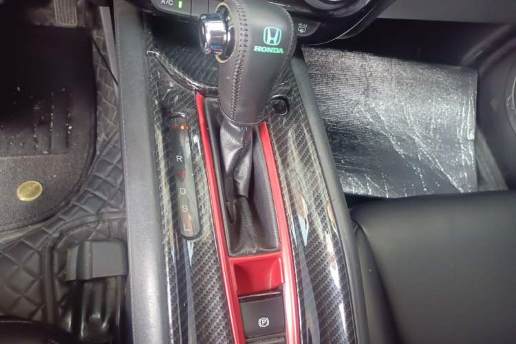 Used Honda Vezel 2015 1.5L CVT two-wheel drive Comfort trim Gear Lever