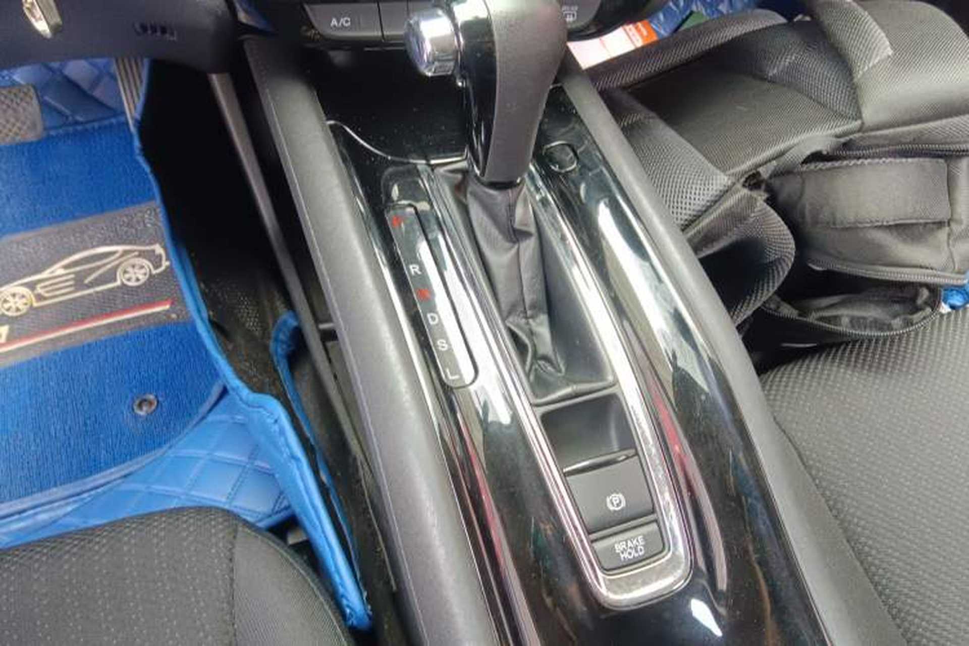 Used Honda Vezel 2015 1.5L CVT two-wheel drive Comfort trim Gear Lever