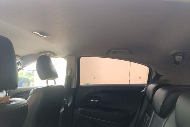 Used Honda Vezel 2015 1.5L CVT two-wheel drive Comfort trim Headliner