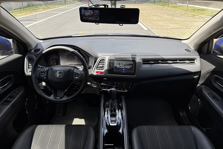 Used Honda Vezel 2015 1.8L CVT 2WD Luxury Model Interior 1