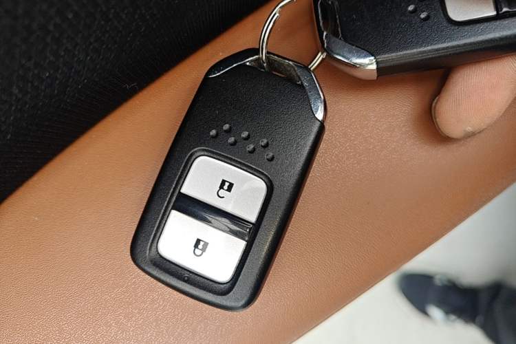 Used Honda Vezel 2015 1.8L CVT 2WD Luxury Model Interior 1
