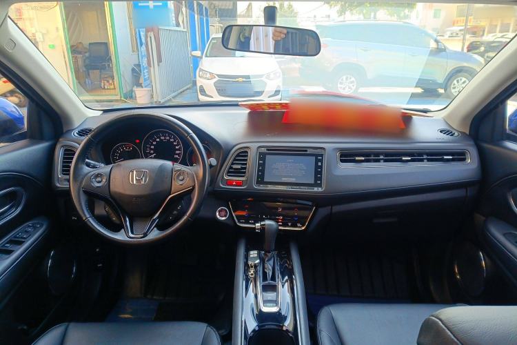 Used Honda Vezel 2015 1.8L CVT Four-Wheel Drive Flagship Model Interior 2