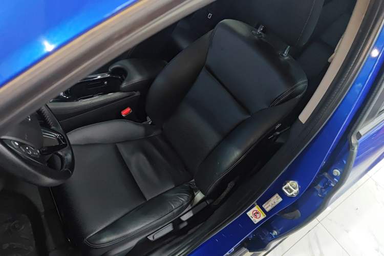 Used Honda Vezel 2015 1.8L CVT 2WD Luxury Model Left Front Seat