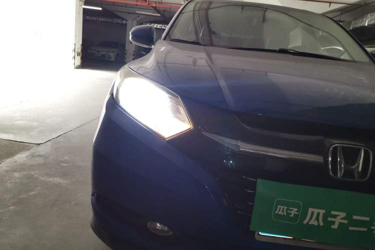 Used Honda Vezel 2015 1.5L CVT two-wheel drive Comfort trim Right Front Headlight