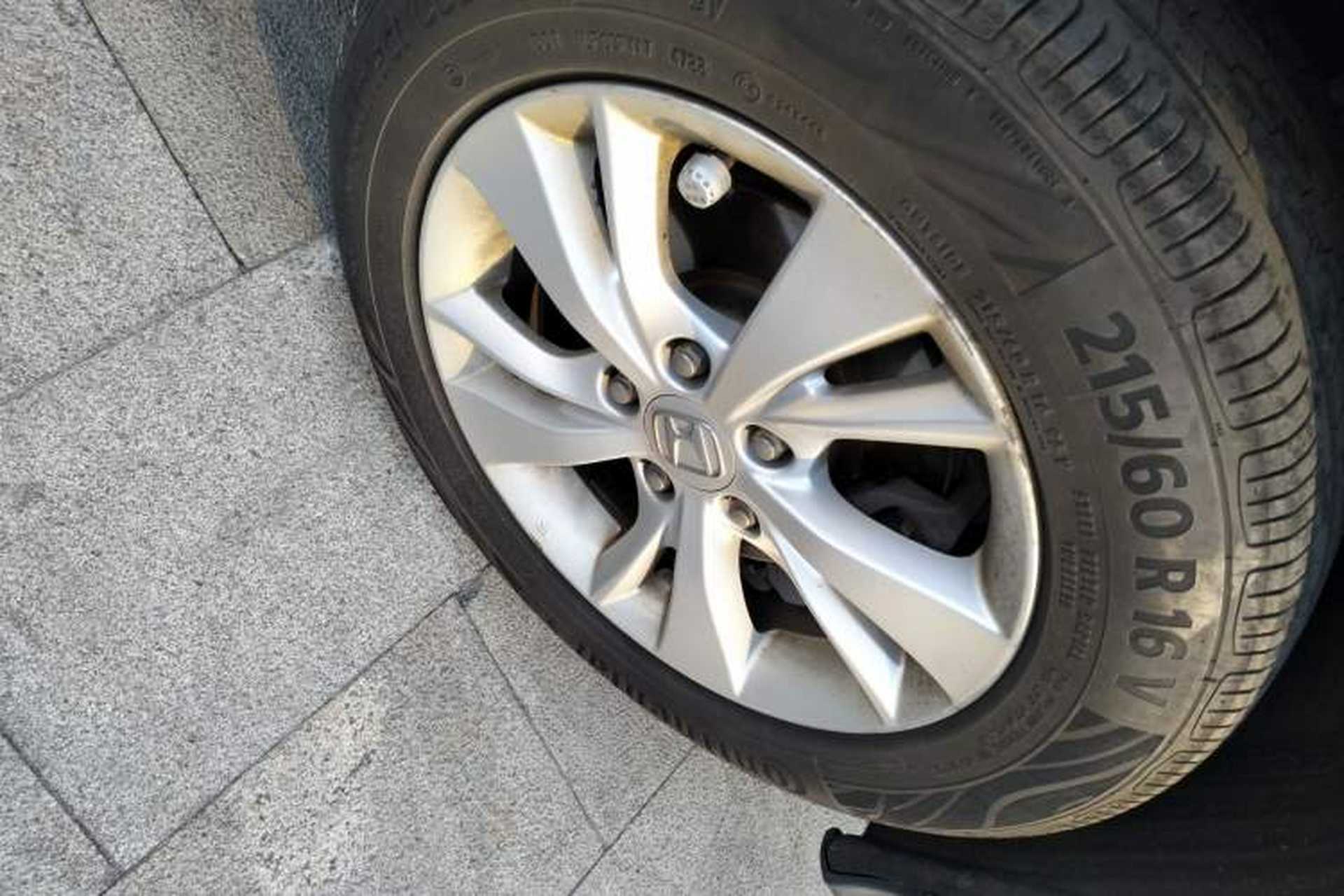 Used Honda Vezel 2015 1.5L CVT two-wheel drive Comfort trim Right Front Wheel Hub