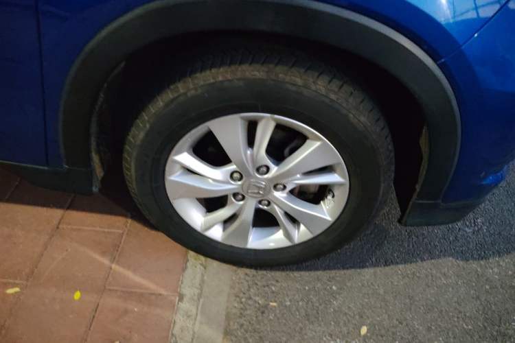 Used Honda Vezel 2015 1.5L CVT two-wheel drive Comfort trim Right Front Wheel Hub