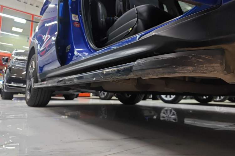 Used Honda Vezel 2015 1.8L CVT 2WD Luxury Model Right Side Sill