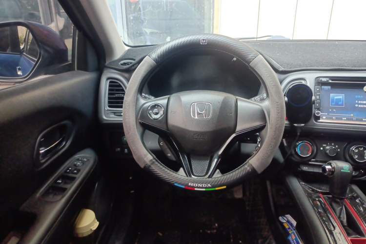 Used Honda Vezel 2015 1.5L CVT two-wheel drive Comfort trim Steering Wheel