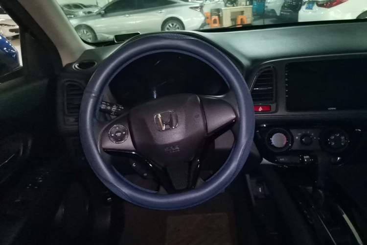 Used Honda Vezel 2015 1.5L CVT two-wheel drive Comfort trim Steering Wheel
