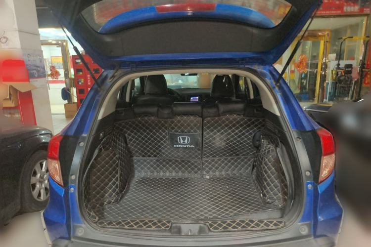Used Honda Vezel 2015 1.5L CVT two-wheel drive Comfort trim Trunk