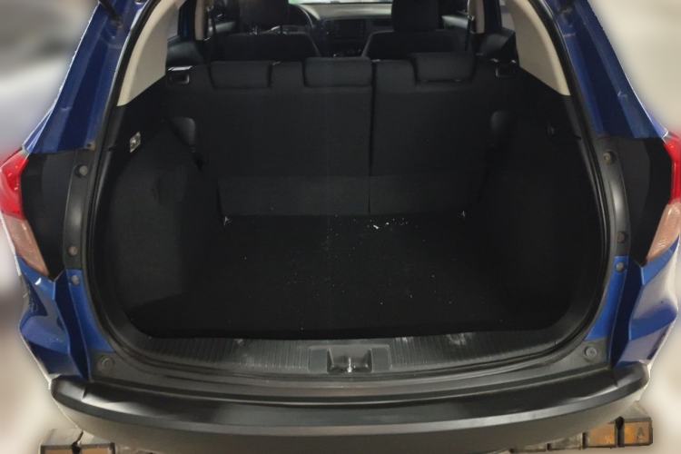 Used Honda Vezel 2015 1.5L CVT two-wheel drive Comfort trim Trunk