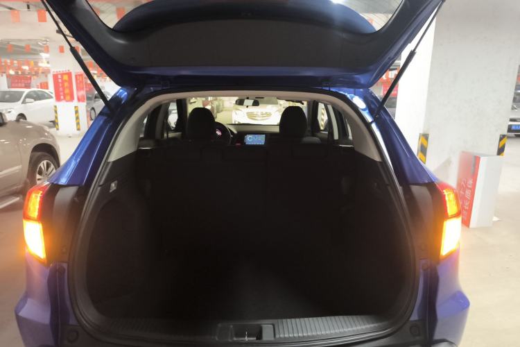Used Honda Vezel 2015 1.5L CVT two-wheel drive Comfort trim Trunk