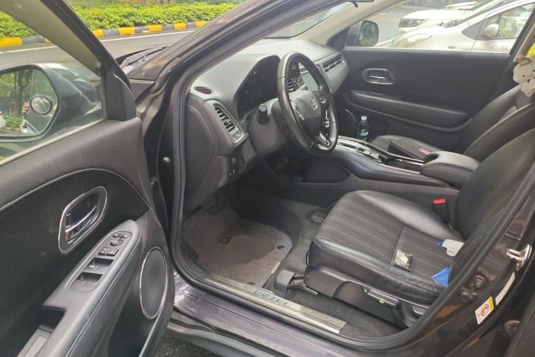 Used Honda Vezel 2015 1.8L CVT 2WD Luxury Model Driver Seat