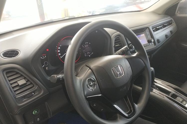 Used Honda Vezel 2015 1.5L CVT two-wheel drive Comfort trim Center Console