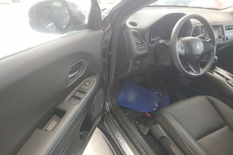 Used Honda Vezel 2015 1.5L CVT two-wheel drive Comfort trim Driver Seat