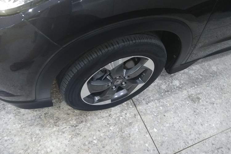 Used Honda Vezel 2015 1.8L CVT 2WD Luxury Model Left Front Wheel Hub