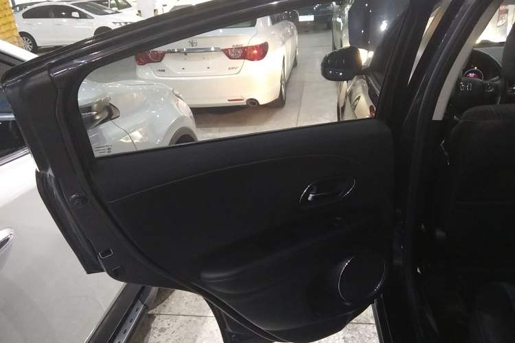 Used Honda Vezel 2015 1.8L CVT 2WD Luxury Model Left Rear Door Interior