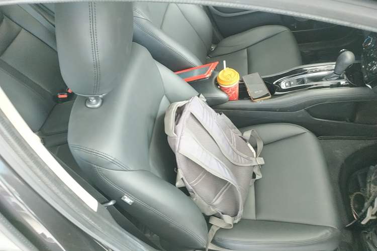 Used Honda Vezel 2015 1.5L CVT two-wheel drive Comfort trim Right Front Seat