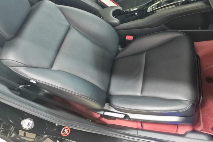 Used Honda Vezel 2015 1.8L CVT 2WD Luxury Model Right Front Seat