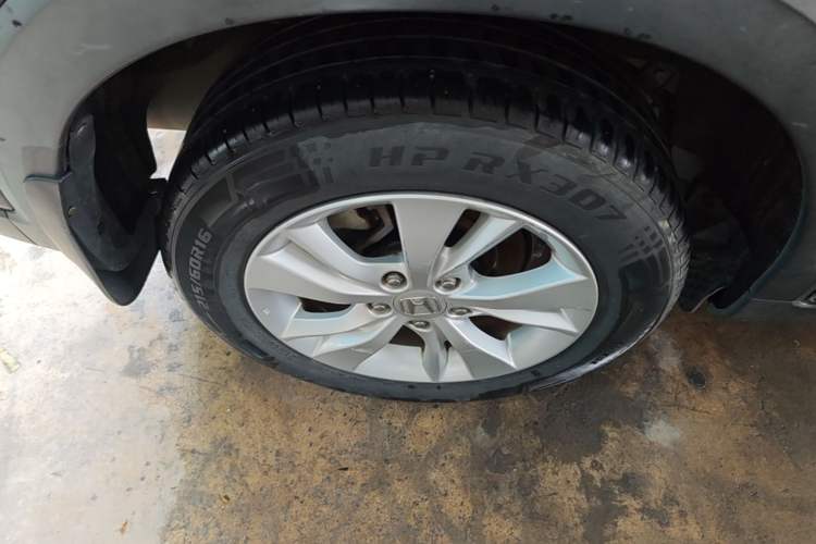 Used Honda Vezel 2015 1.5L CVT two-wheel drive Comfort trim Right Rear Wheel Hub