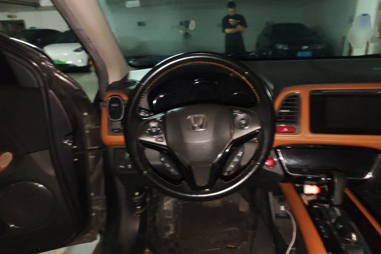 Used Honda Vezel 2015 1.8L CVT 2WD Luxury Model Steering Wheel
