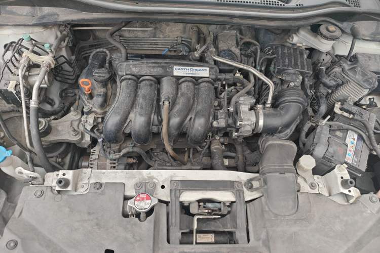Used Honda Vezel 2015 1.5L CVT two-wheel drive Comfort trim Engine Bay