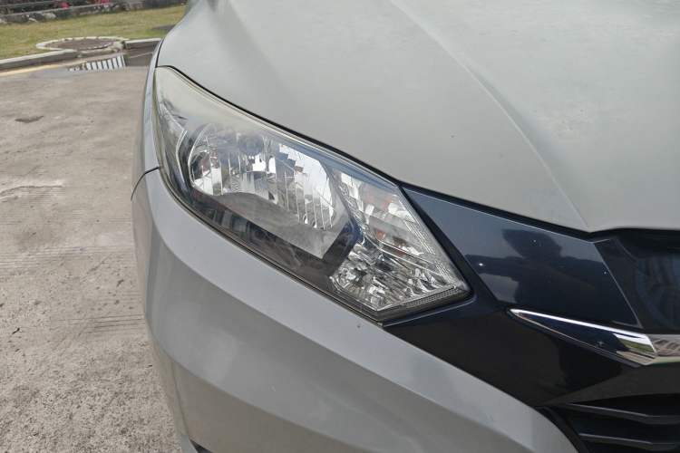 Used Honda Vezel 2015 1.5L CVT two-wheel drive Comfort trim Exterior 6