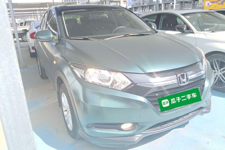 Used Honda Vezel 2015 1.8L CVT 2WD Elite Model Front Right 45 Deg