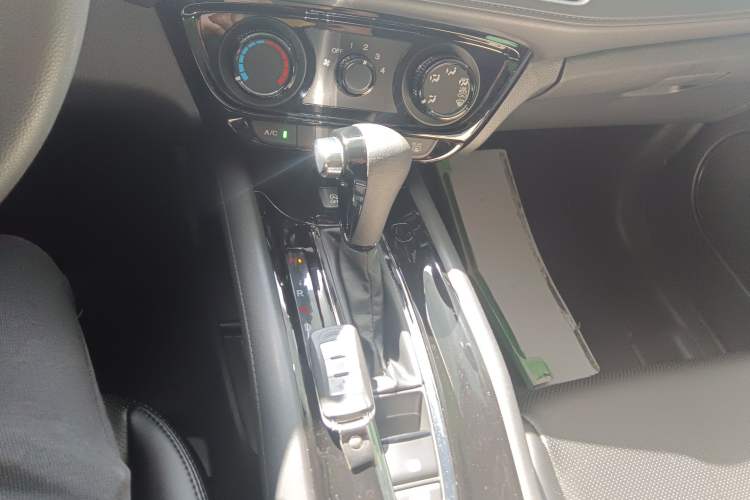 Used Honda Vezel 2015 1.8L CVT 2WD Elite Model Gear Lever