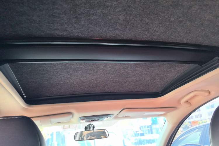 Used Honda Vezel 2015 1.8L CVT 2WD Luxury Model Headliner