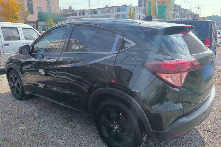 Used Honda Vezel 2015 1.8L CVT 2WD Luxury Model Left Side