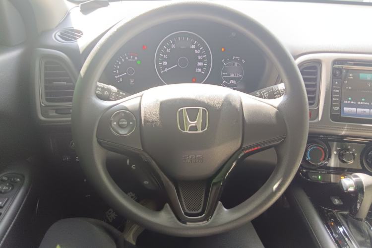Used Honda Vezel 2015 1.8L CVT 2WD Elite Model Steering Wheel