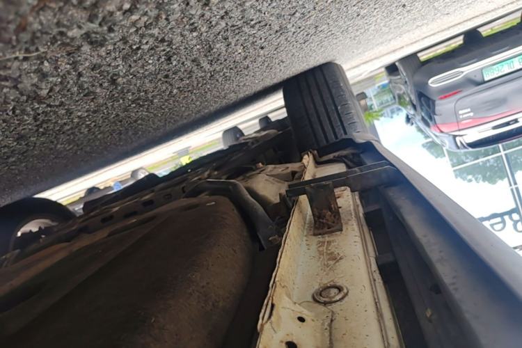 Used Honda Vezel 2015 1.5L CVT two-wheel drive Comfort trim Chassis Front Left