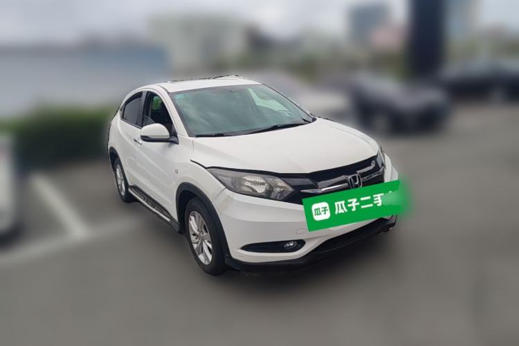 Used Honda Vezel 2015 1.5L CVT two-wheel drive Comfort trim Front Right 45 Deg
