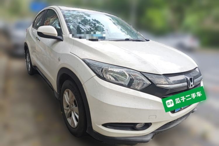 Used Honda Vezel 2015 1.5L CVT two-wheel drive Comfort trim Front Right 45 Deg