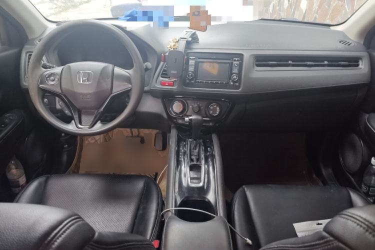 Used Honda Vezel 2015 1.5L CVT two-wheel drive Comfort trim Center Console
