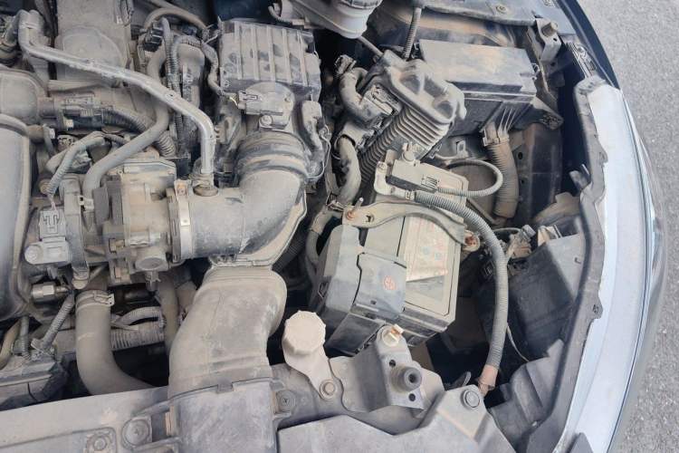 Used Honda Vezel 2015 1.5L CVT two-wheel drive Comfort trim Engine Bay Left