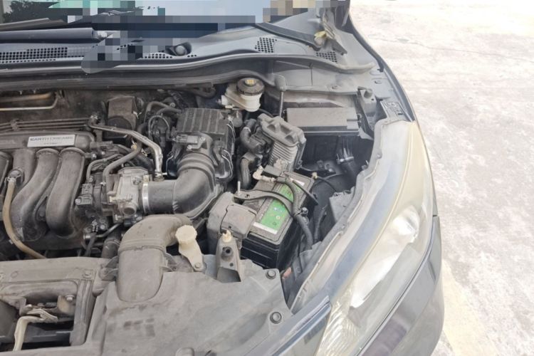 Used Honda Vezel 2015 1.5L CVT two-wheel drive Comfort trim Engine Bay Left