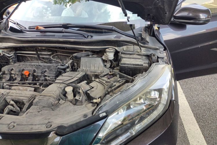 Used Honda Vezel 2015 1.8L CVT 2WD Luxury Model Engine Bay Left