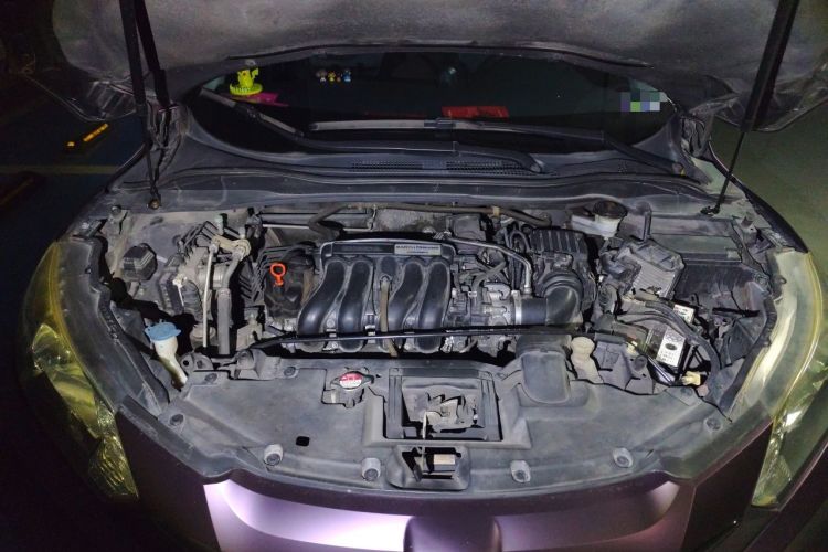 Used Honda Vezel 2015 1.5L CVT two-wheel drive Comfort trim Engine Bay