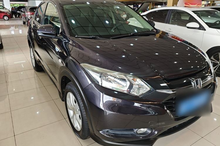 Used Honda Vezel 2015 1.5L CVT two-wheel drive Comfort trim Front Right 45 Deg
