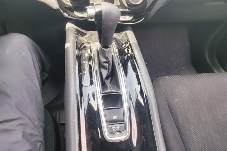 Used Honda Vezel 2015 1.5L CVT two-wheel drive Comfort trim Gear Lever