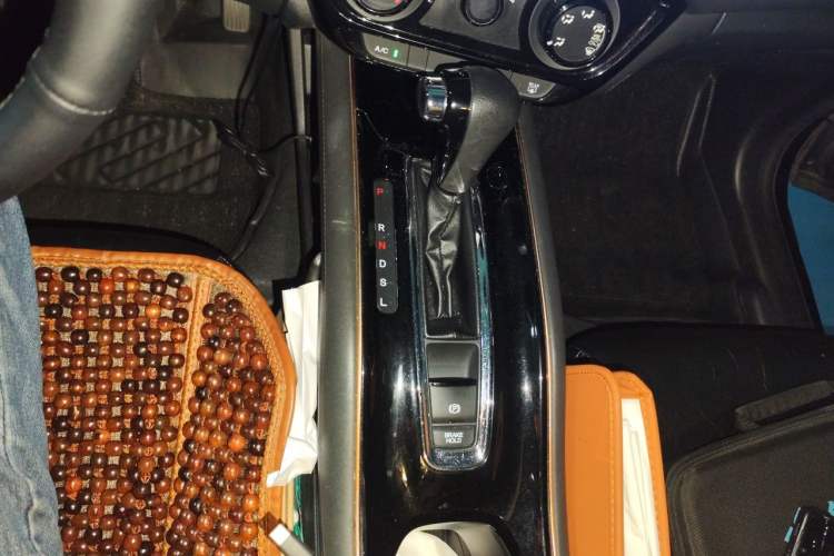 Used Honda Vezel 2015 1.5L CVT two-wheel drive Comfort trim Gear Lever