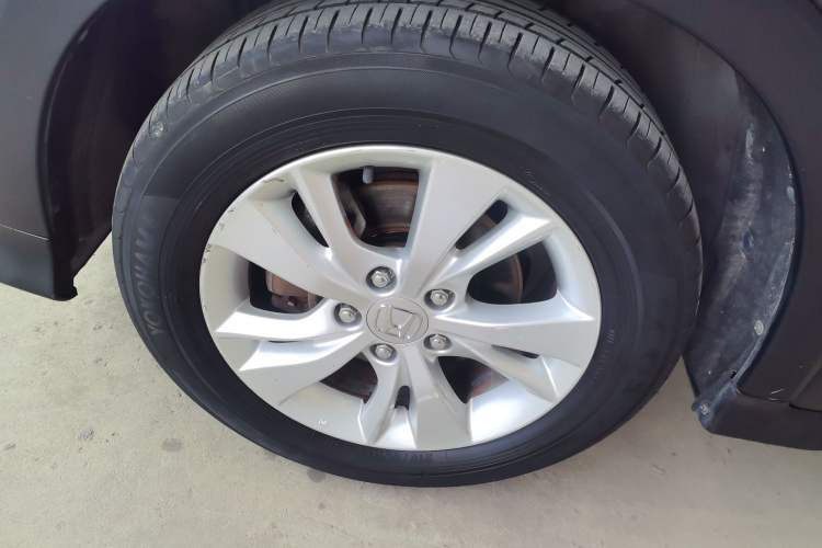 Used Honda Vezel 2015 1.5L CVT two-wheel drive Comfort trim Left Front Wheel Hub