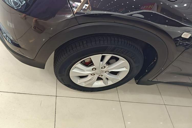 Used Honda Vezel 2015 1.5L CVT two-wheel drive Comfort trim Left Front Wheel Hub