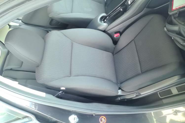 Used Honda Vezel 2015 1.5L CVT two-wheel drive Comfort trim Right Front Seat